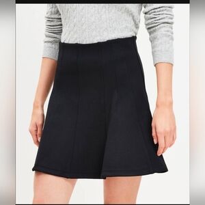 NWT LOFT Ponte Seamed Mini Skirt Size XXS In Black